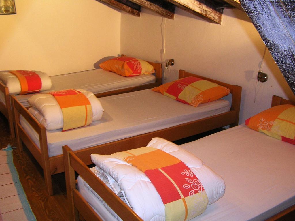 Pliskovica Youth Hostel ภายนอก รูปภาพ